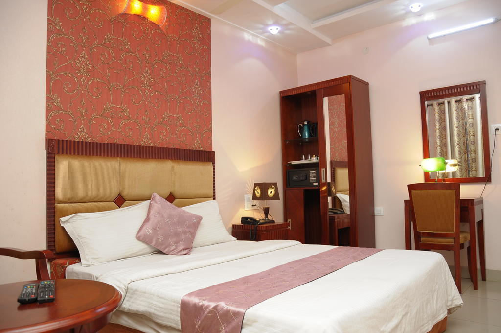 Hotel Kings Kastle Mysore Exterior photo